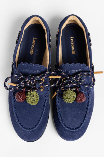 Cyprus Boat Shoe In Navy Suede - Larroude