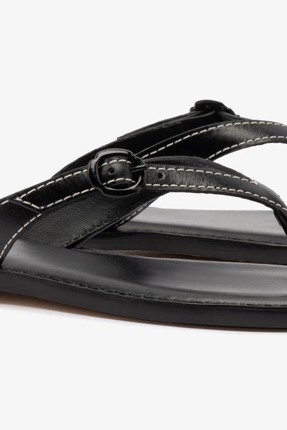 Mary Kate Flat Sandal In Black Leather - Larroude