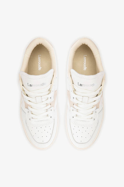 George Sneaker In White Leather and Mushroom Grey Suede - Larroude