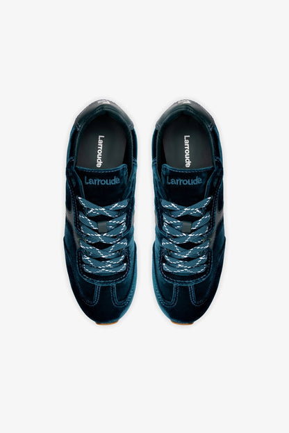 Stella Sneaker In Deepsea Velvet - Larroude