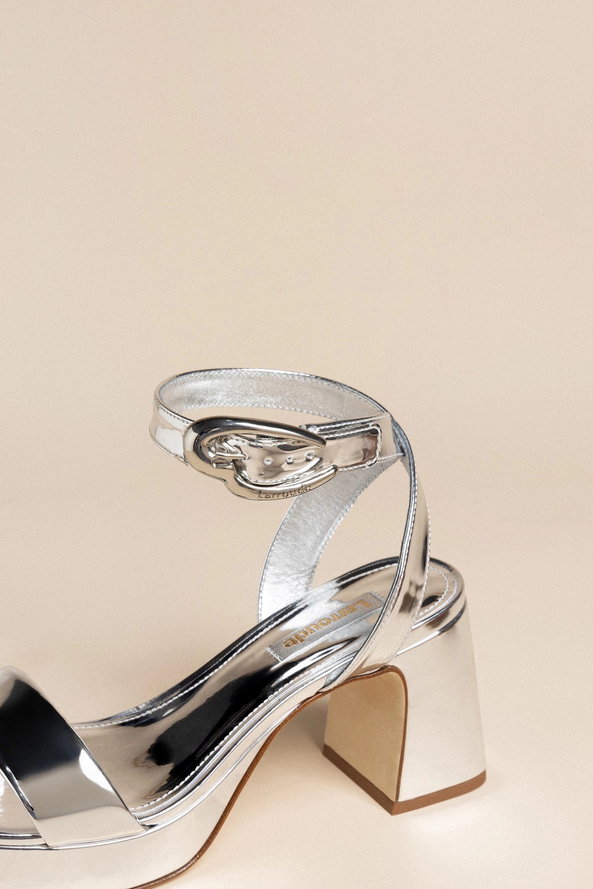 Dolly Verona Low Sandal In Silver Specchio - Larroude