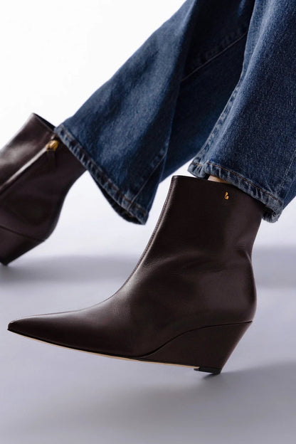 Loulou Boot Brown Leather - Larroude
