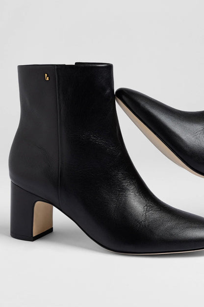 Gloria Boot Black Leather - Larroude