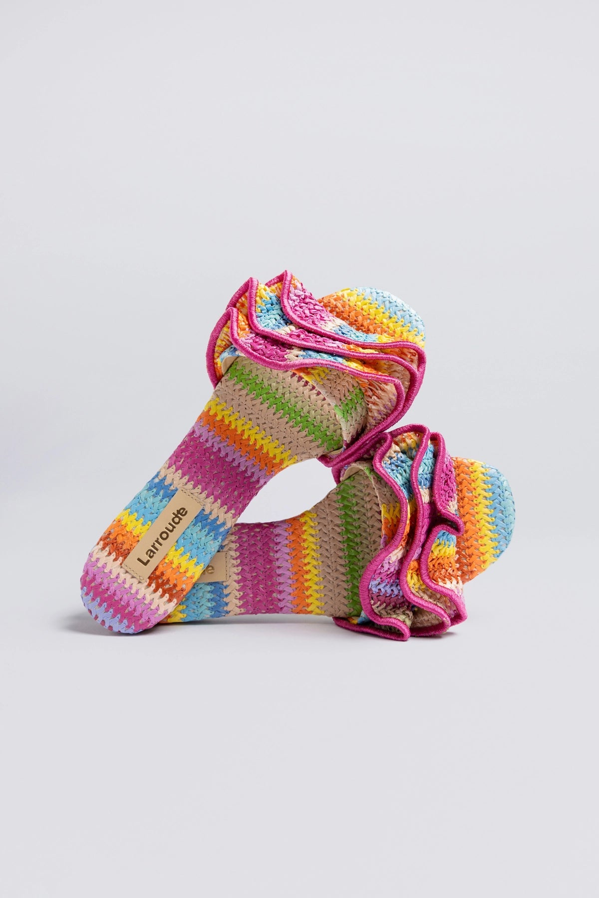 Ivy Ruffle Flat Rainbow Raffia - Larroude