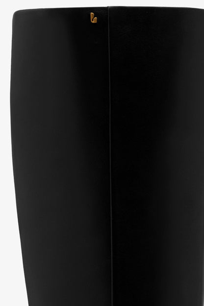 Carine Boot In Black Leather - Larroude