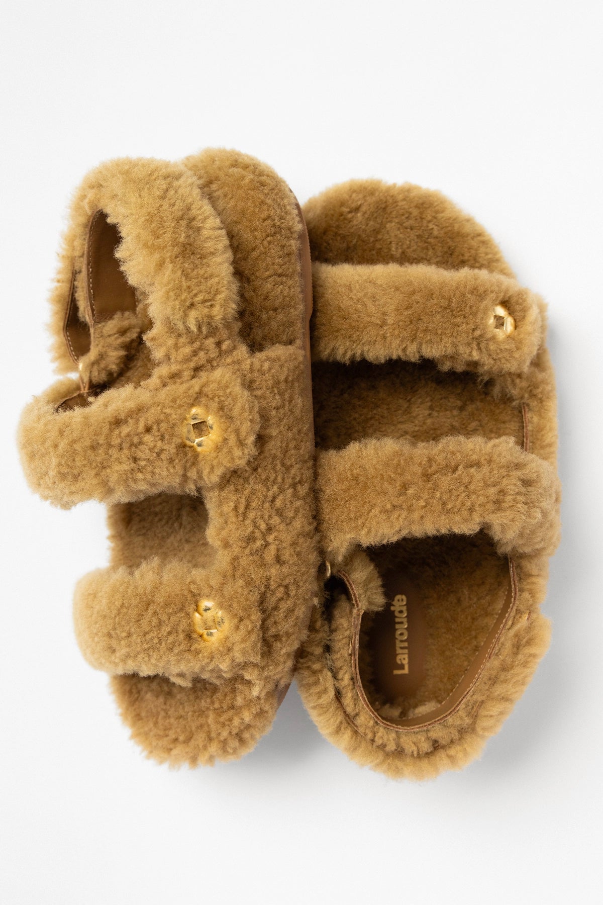 Jetty Fuzzy Sandal Latte Shearling - Larroude