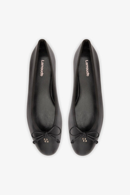 Pavlova Ballet Flat In Black Leather - Larroude