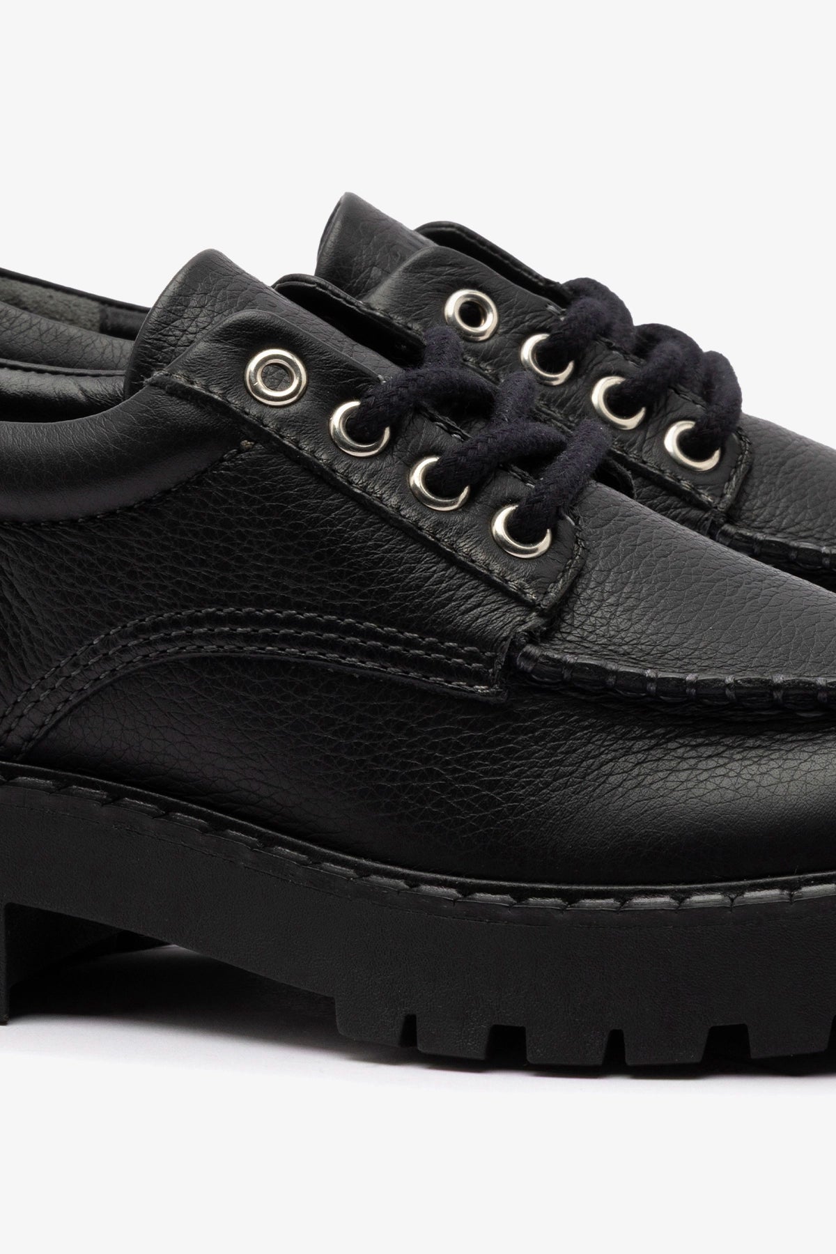 London Lace Up Loafer In Black Leather - Larroude