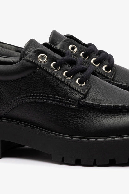 London Lace Up Loafer In Black Leather - Larroude