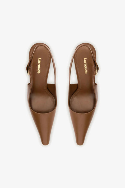 Carine Pump In Burnt Umber Leather - Larroude