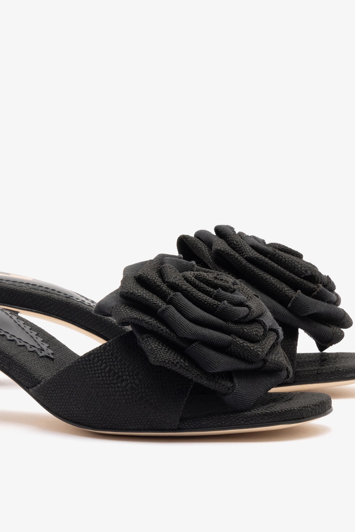Scarlet Low Mule In Black Raffia - Larroude