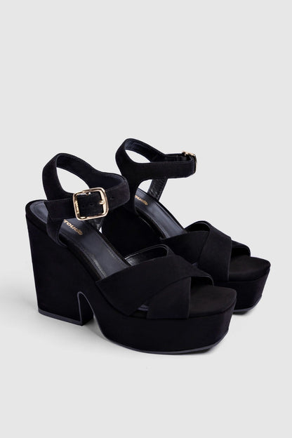 Cher Sandal In Black Leather - Larroude